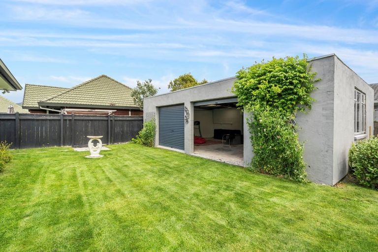 Photo of property in 4 Palmer Crescent, Silverstream, Upper Hutt, 5019