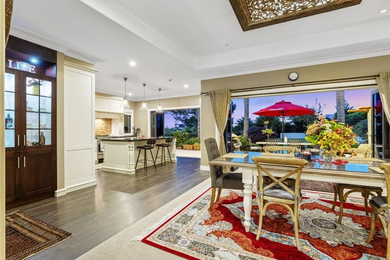 Photo of property in 12 Veale Road, Frankleigh Park, New Plymouth, 4310