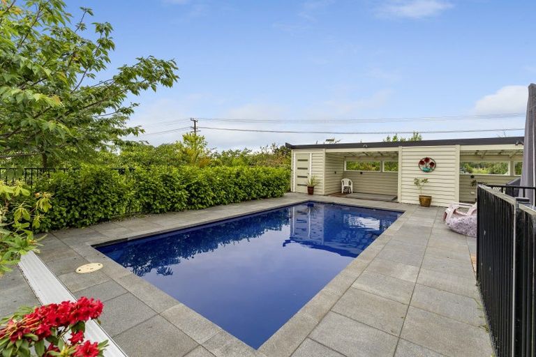 Photo of property in 140 School Road, Te Horo, Otaki, 5582