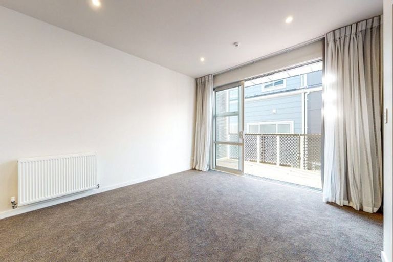 Photo of property in 94a Tinakori Road, Thorndon, Wellington, 6011