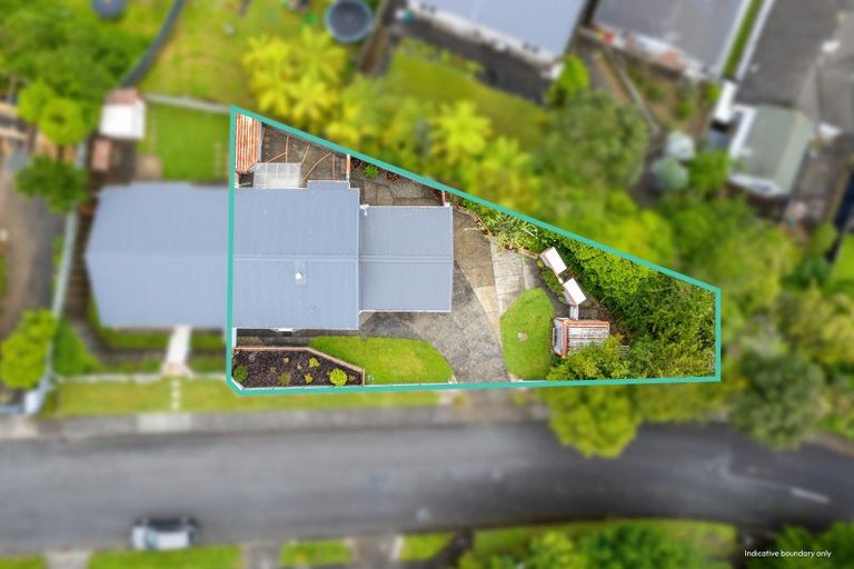 Photo of property in 2 Summit Road, Fairfield, Lower Hutt, 5011