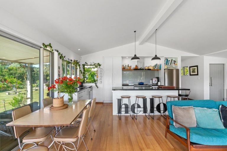 Photo of property in 32 Thelma Road, Mangawhai Heads, Mangawhai, 0505