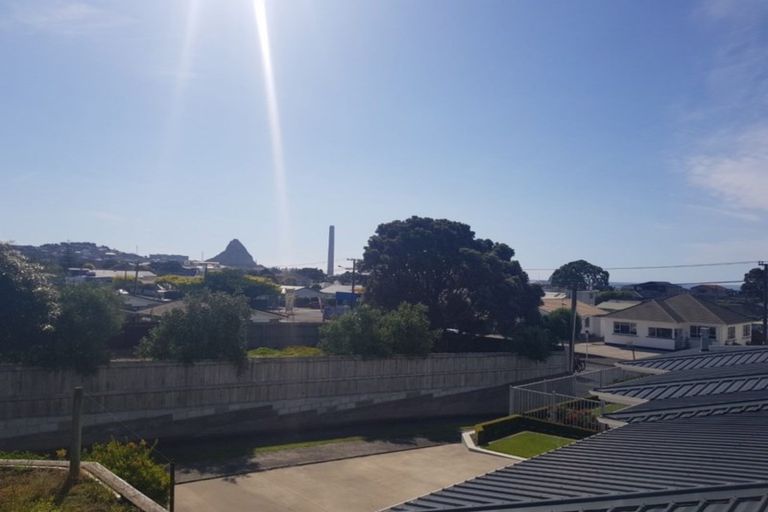 Photo of property in 461b Saint Aubyn Street, Moturoa, New Plymouth, 4310