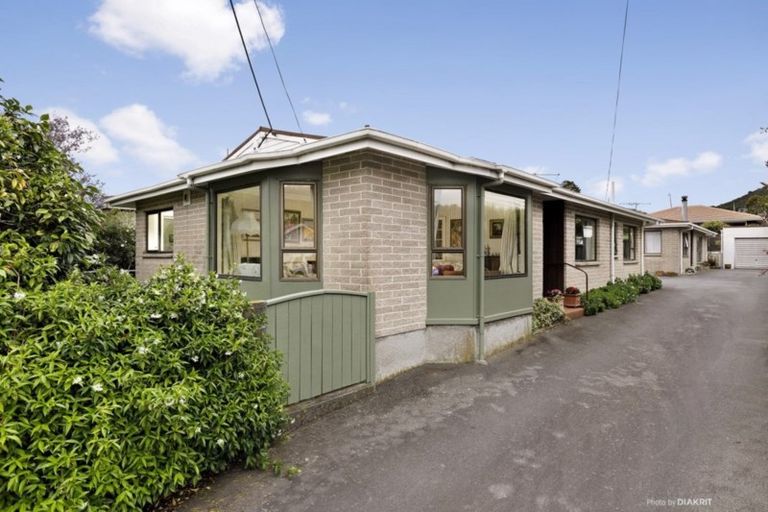 Photo of property in 1/271 Karori Road, Karori, Wellington, 6012