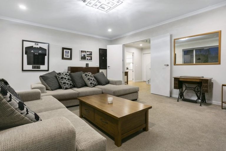 Photo of property in 23 Blacks Road, Greenhithe, Auckland, 0632