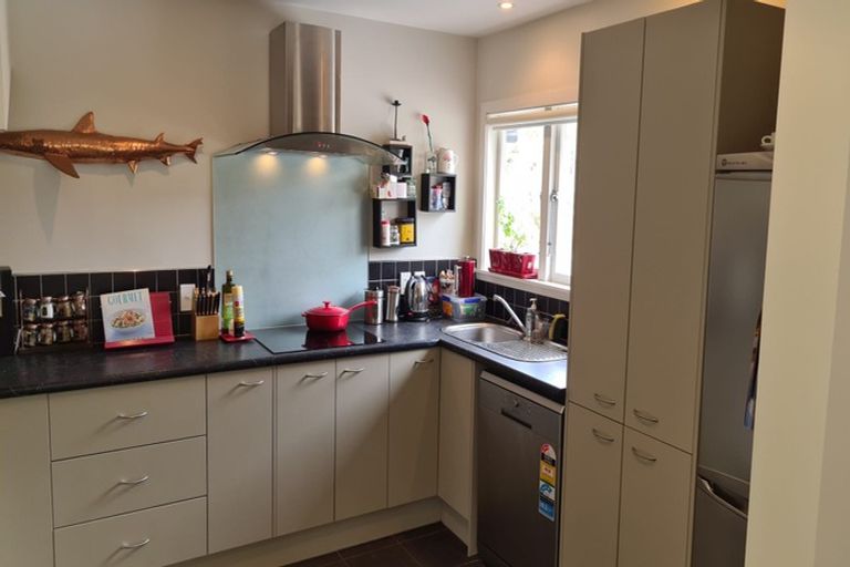 Photo of property in 14 Lower Watt Street, Wadestown, Wellington, 6012