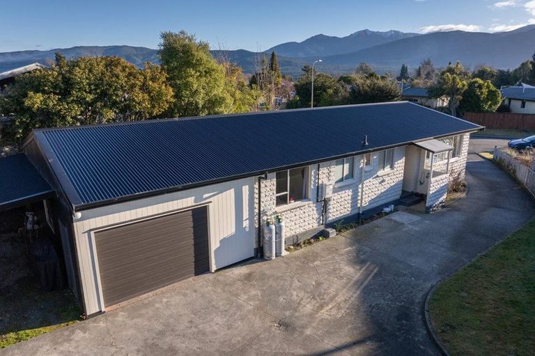 Photo of property in 11 Henry Street, Te Anau, 9600