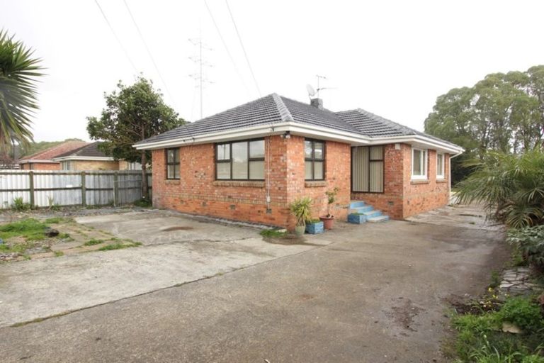 Photo of property in 32 Harwood Crescent, Otara, Auckland, 2023