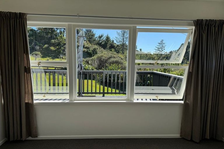 Photo of property in 62 Bethells Road, Waitakere, Henderson, 0782