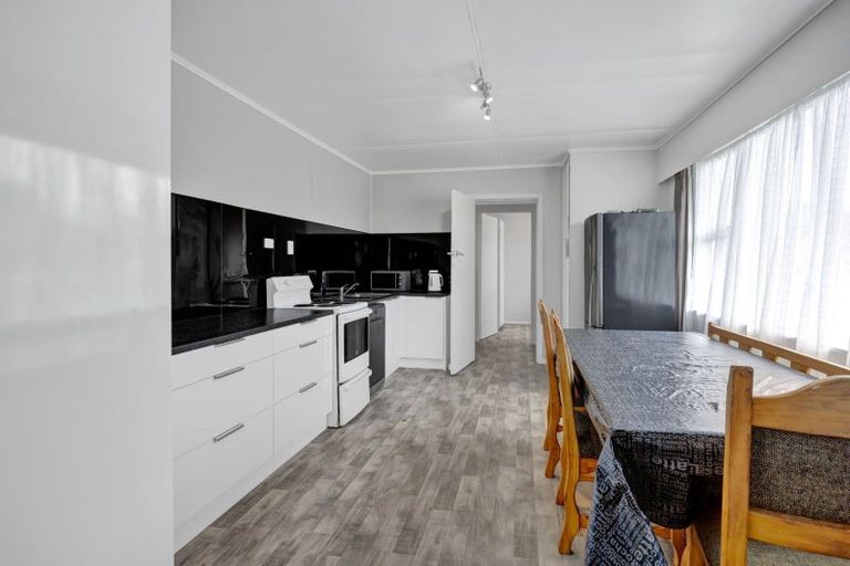 Photo of property in 19 Brookes Street, Inglewood, 4330