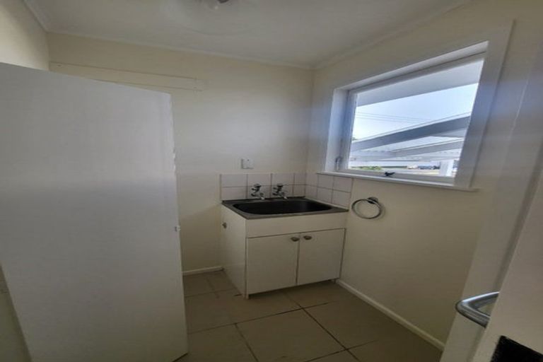 Photo of property in 29 Sycamore Drive, Sunnynook, Auckland, 0620