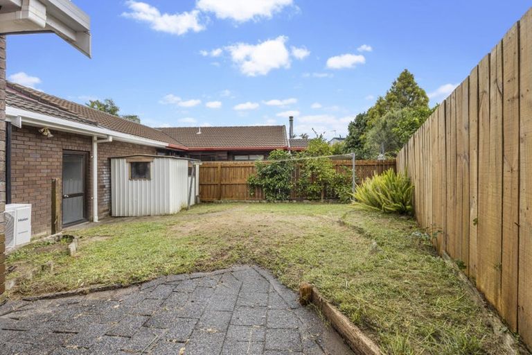 Photo of property in 2/179 Wiseley Road, West Harbour, Auckland, 0618