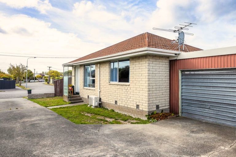 Photo of property in 1/74 Veitches Road, Casebrook, Christchurch, 8051