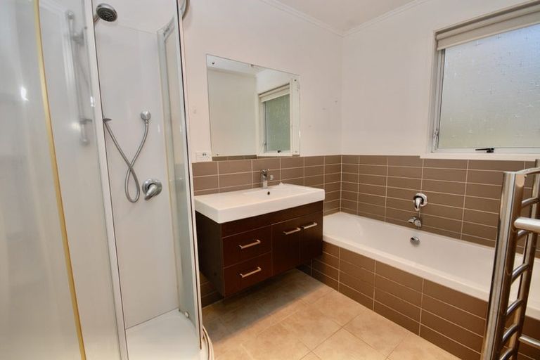 Photo of property in 50 Salamanca Road, Sunnynook, Auckland, 0620