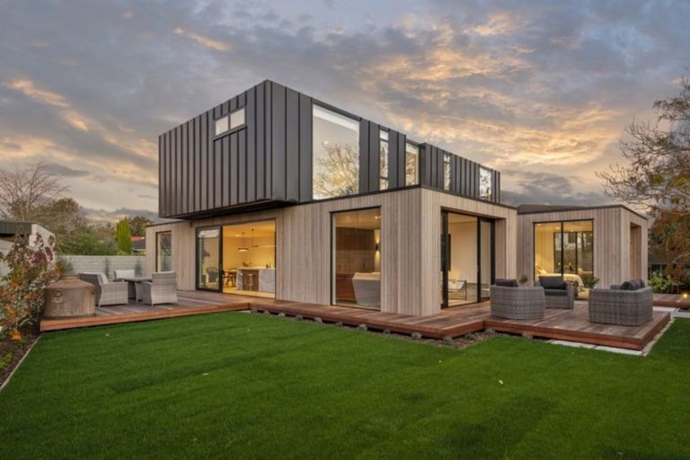 Photo of property in 155 Puriri Street, Fendalton, Christchurch, 8041