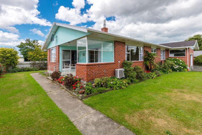Photo of property in 2 Betten Street, Waimate, 7924