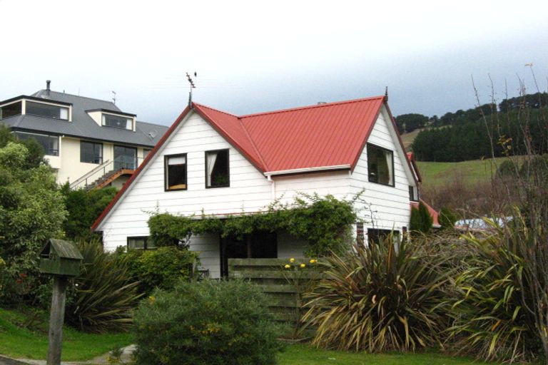 Photo of property in 10 Roger Street, Macandrew Bay, Dunedin, 9014