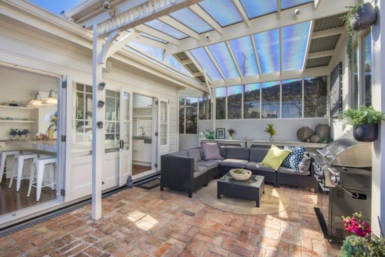 Photo of property in 8 Cheltenham Road, Devonport, Auckland, 0624