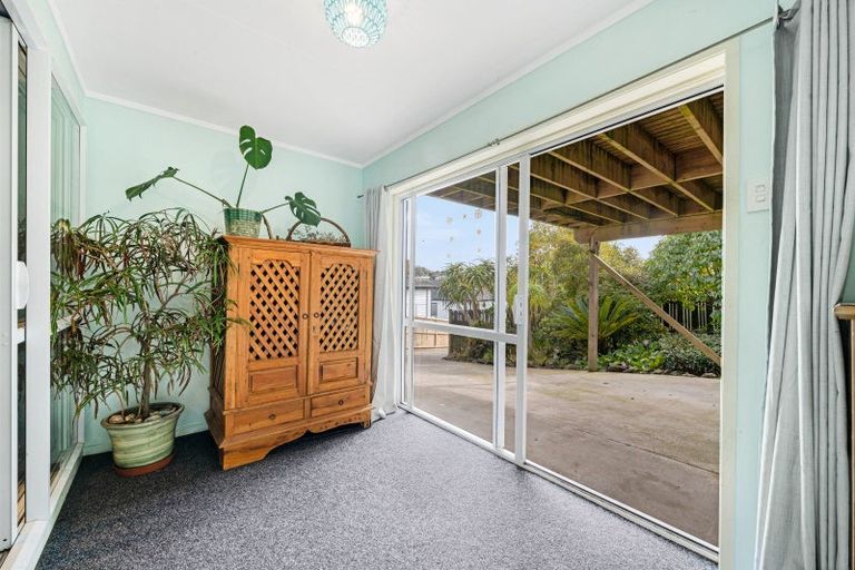 Photo of property in 92 Awaruku Road, Torbay, Auckland, 0630