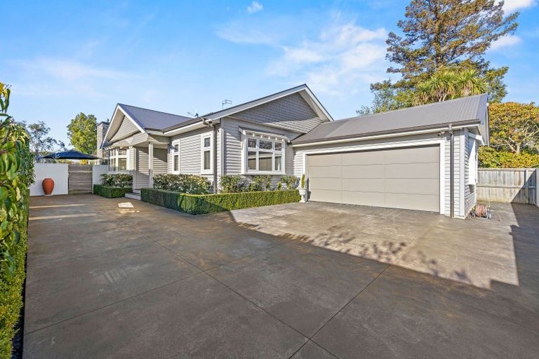 Photo of property in 62 Bretts Road, St Albans, Christchurch, 8052