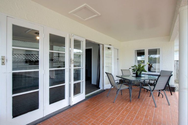 Photo of property in 58 Meeanee Road, Taradale, Napier, 4112