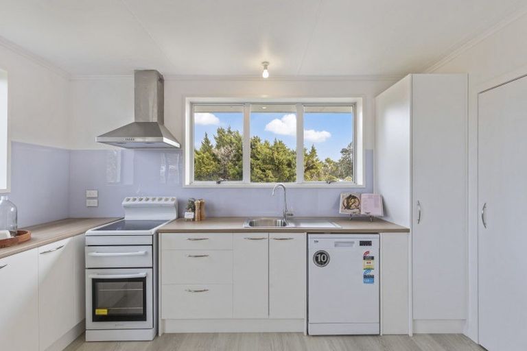 Photo of property in 19 Rangitake Drive, Spotswood, New Plymouth, 4310