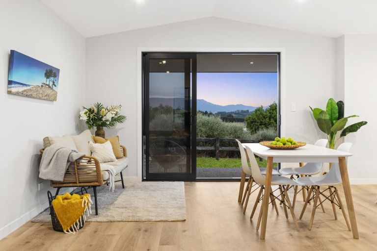 Photo of property in 17 Anglers Way, Omokoroa, 3114