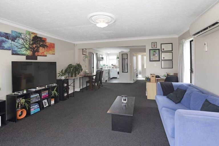 Photo of property in 2/29 Meon Street, Aranui, Christchurch, 8061