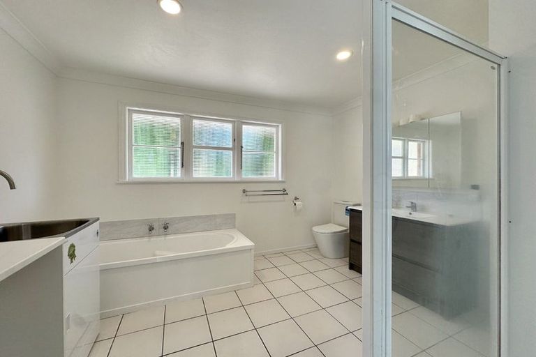 Photo of property in 119 Stokes Valley Road, Stokes Valley, Lower Hutt, 5019