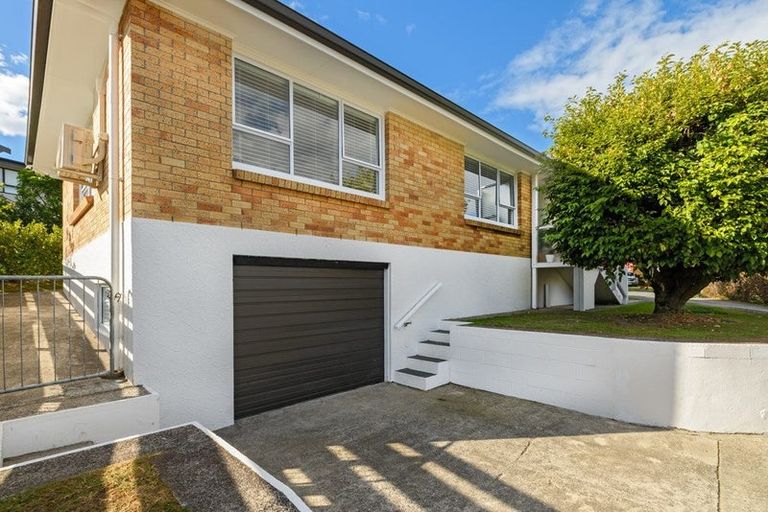 Photo of property in 24 Warwick Place, Brookfield, Tauranga, 3110