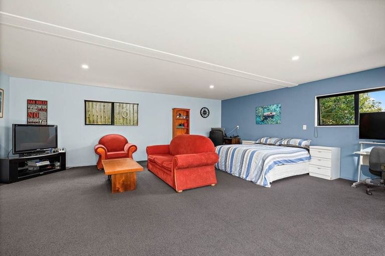 Photo of property in 62 Stanmore Bay Road, Stanmore Bay, Whangaparaoa, 0932