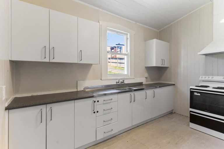 Photo of property in 1/8 Corunna Road, Milford, Auckland, 0620