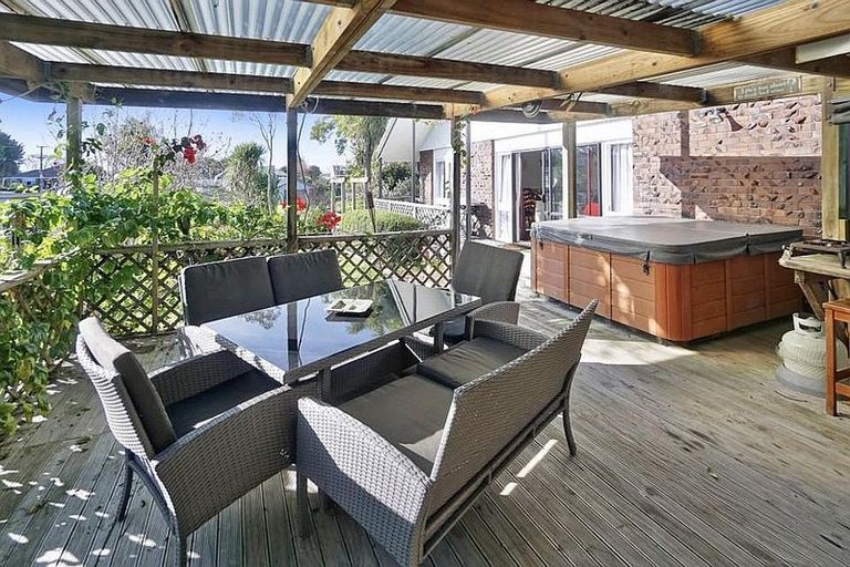 Photo of property in 61 Moehau Street, Te Puke, 3119