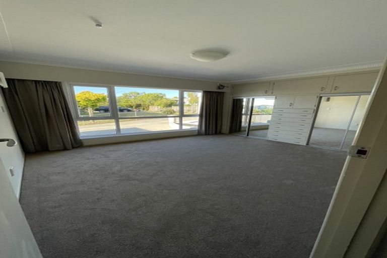 Photo of property in 43 Grassways Avenue, Pakuranga, Auckland, 2010