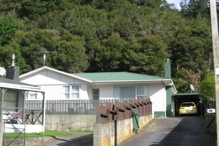 Photo of property in 14 Shackleton Grove, Stokes Valley, Lower Hutt, 5019