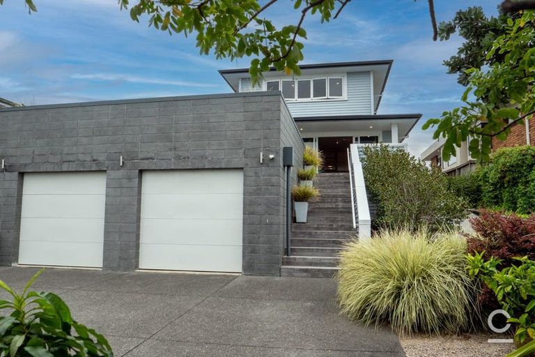 Photo of property in 152 Oceanview Road, Mount Maunganui, 3116