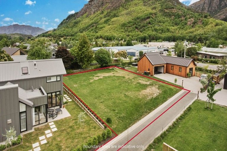 Photo of property in 23 Flynn Lane, Arrowtown, 9302