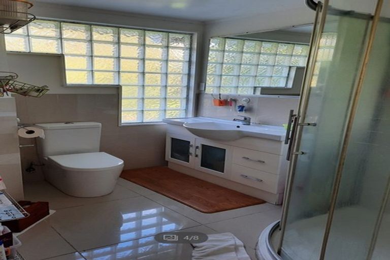 Photo of property in 1/14 Bond Crescent, Forrest Hill, Auckland, 0620