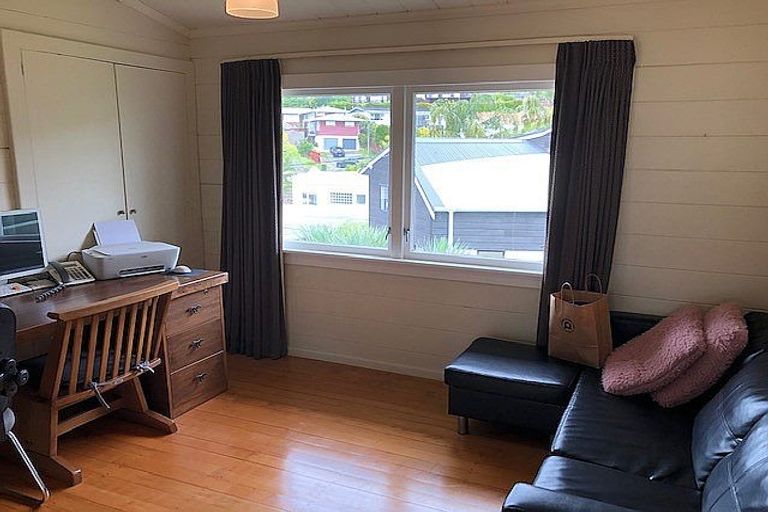 Photo of property in 2/23 Bevyn Street, Castor Bay, Auckland, 0620