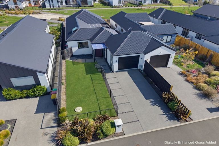 Photo of property in 8 Enforce Lane, Halswell, Christchurch, 8025
