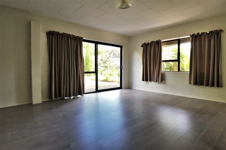 Photo of property in 96 Langana Avenue, Browns Bay, Auckland, 0630
