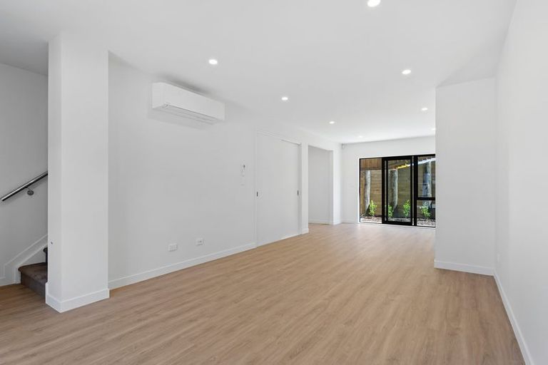 Photo of property in 6 Milenio Crescent, Windsor Park, 0632