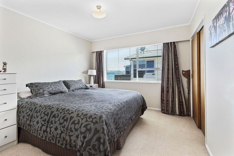 Photo of property in 20 Forth Place, Papakowhai, Porirua, 5024