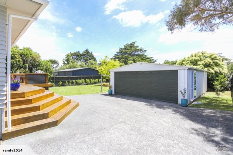 Photo of property in 12 Lucinda Place, Glen Eden, Auckland, 0602