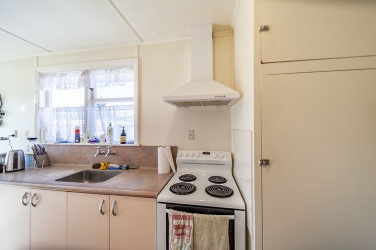 Photo of property in 16 Venables Avenue, Onekawa, Napier, 4110