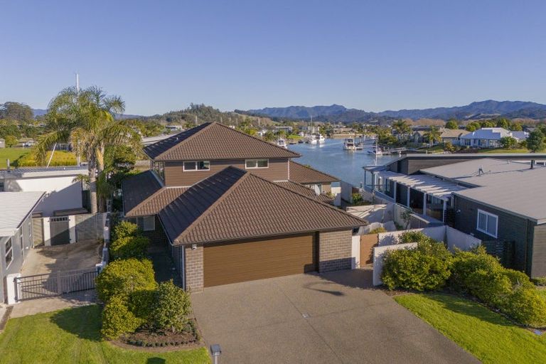 Photo of property in 19 Aquila Drive, Whitianga, 3510