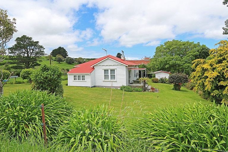 Photo of property in Dwg & Ex Dairy Factory, 25 Old Normanby Road, Okaiawa, Hawera, 4678