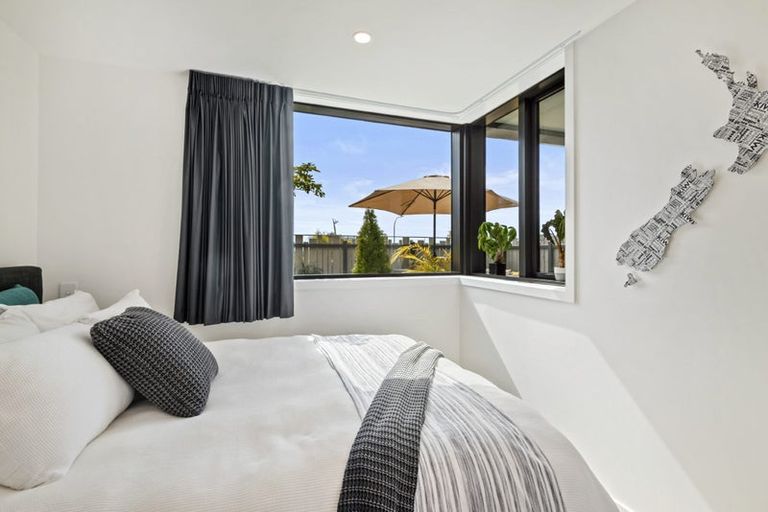 Photo of property in 205/8 Waikumete Road, Glen Eden, Auckland, 0602