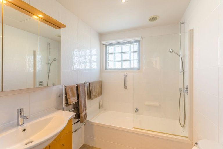 Photo of property in 16/4u Seaview Road, Paraparaumu Beach, Paraparaumu, 5032