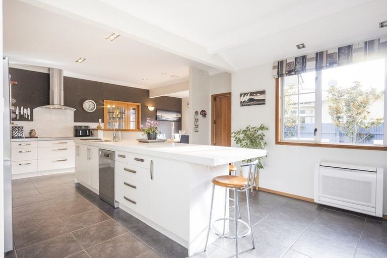 Photo of property in 21 Alan Street, Palmerston North, 4414